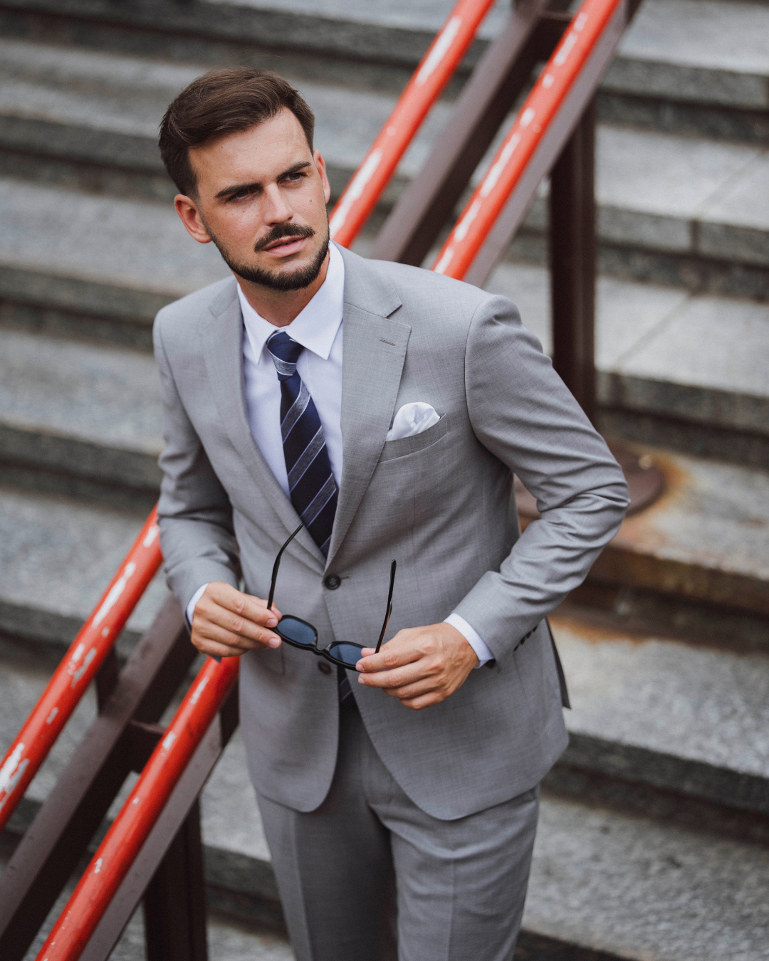 SUIT STYLE